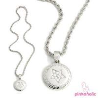 Pinkaholic přívěsek s řetízkem - malá hvězda